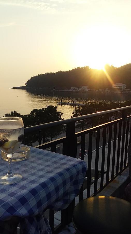 City Hostel Himarë Dış mekan fotoğraf